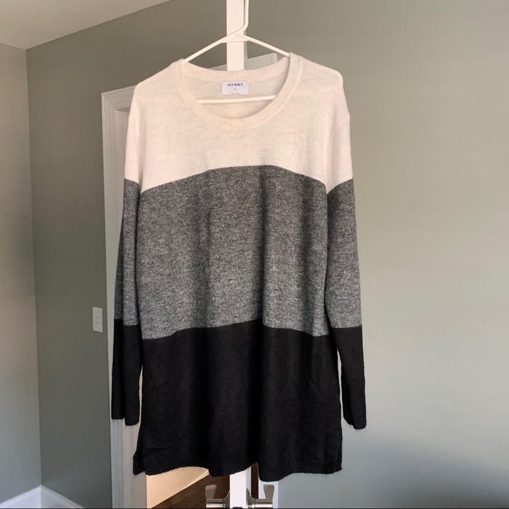 Gray Old Navy Sweater